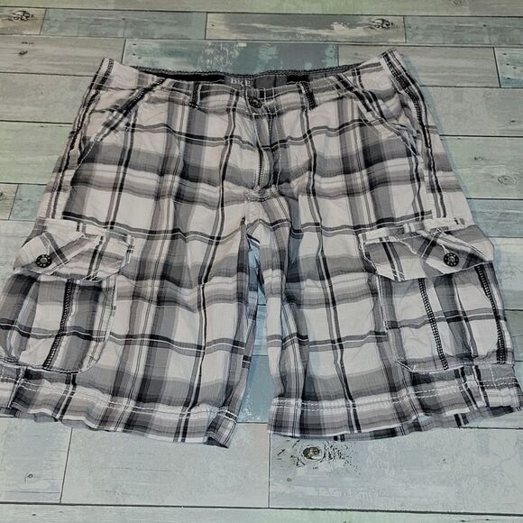 BKE Athletic Fit Plaid Shorts sz 32 - Picture 1 of 5